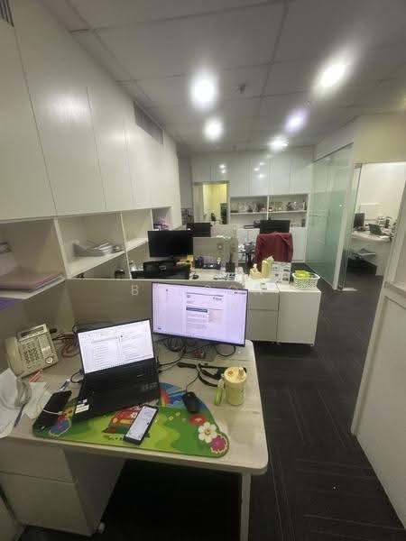 Manhattan House, 151 Chin Swee Road, Alexandra / Commonwealth, 969 sqft, Office For Rent, by Benson Leow, 500245435 - Interior - CommercialGuru.com.sg
