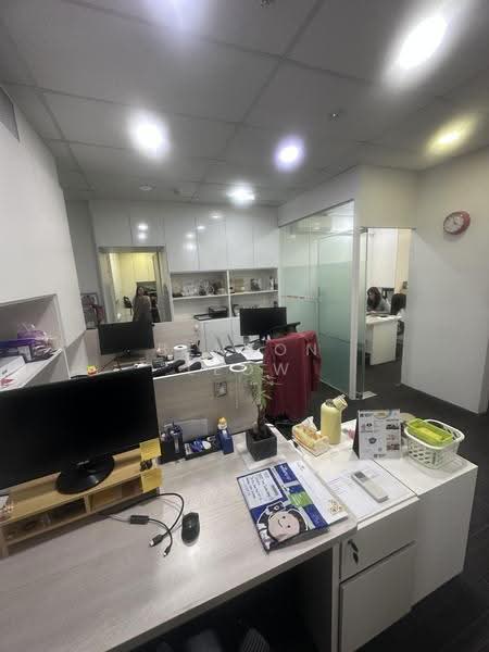 Manhattan House, 151 Chin Swee Road, Alexandra / Commonwealth, 969 sqft, Office For Rent, by Benson Leow, 500245435 - Interior - CommercialGuru.com.sg