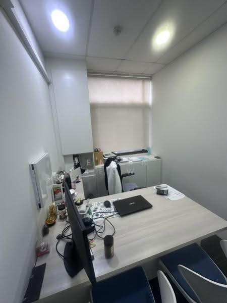 Manhattan House, 151 Chin Swee Road, Alexandra / Commonwealth, 969 sqft, Office For Rent, by Benson Leow, 500245435 - Study - CommercialGuru.com.sg
