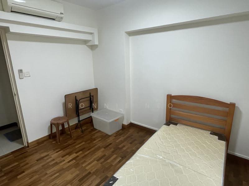 987C Jurong West Street 93, 987C Jurong West Street 93, Boon Lay / Jurong / Tuas, Room Rental, 100 sqft, HDB Flat For Rent, by Ronnie Neo, 500245443 - Bedroom - PropertyGuru.com.sg
