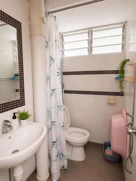 108 Bedok North Road, 108 Bedok North Road, 2 Bedrooms, 721 sqft, HDB Flat For Sale, by Jax Tan, 500245451 - Bathroom - PropertyGuru.com.sg