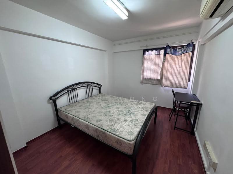 607 Hougang Avenue 4, 607 Hougang Avenue 4, 3 Bedrooms, 904 sqft, HDB Flat For Rent, by Eric Wong, 500245453 - Bedroom - PropertyGuru.com.sg