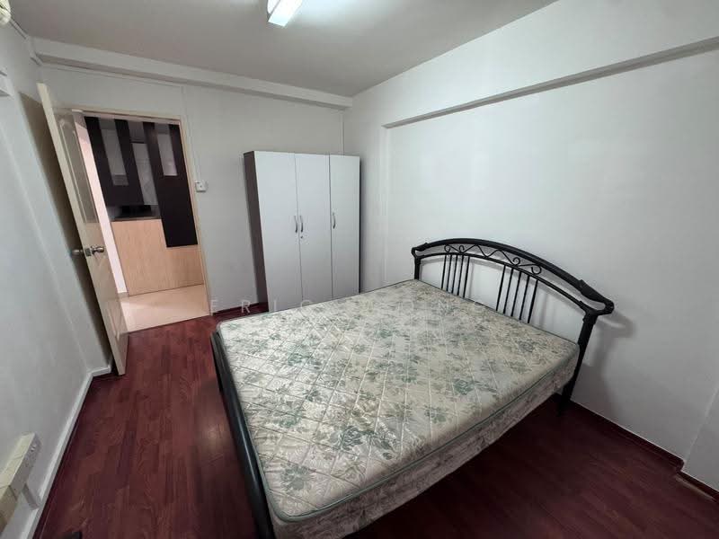 607 Hougang Avenue 4, 607 Hougang Avenue 4, 3 Bedrooms, 904 sqft, HDB Flat For Rent, by Eric Wong, 500245453 - Bedroom - PropertyGuru.com.sg