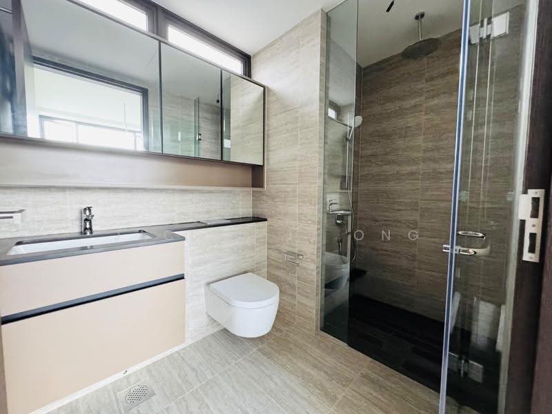 The Commodore, 61 Canberra Drive, 3 Bedrooms, 1,152 sqft, Condominium For Sale, by Jacent Jj Ong, 500245458 - Bathroom - PropertyGuru.com.sg