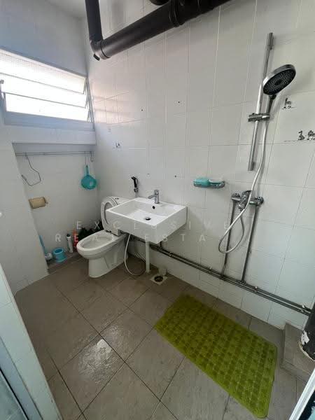 486A Tampines Avenue 9, 486A Tampines Avenue 9, Pasir Ris / Tampines, 3 Bedrooms, 1,378 sqft, HDB Flat For Sale, by ARTHUR, 500245471 - Bathroom - PropertyGuru.com.sg