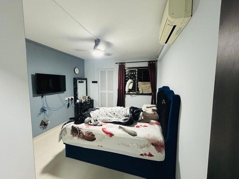 414 Bukit Batok West Avenue 4, 414 Bukit Batok West Avenue 4, Dairy Farm / Bukit Panjang / Choa Chu Kang, 3 Bedrooms, 1,109 sqft, HDB Flat For Sale, by Jason Chia, 500245475 - Bedroom - PropertyGuru.com.sg