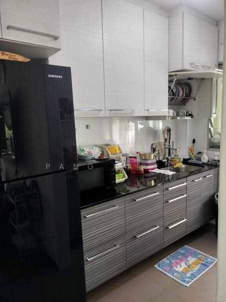116A Jalan Tenteram, 116A Jalan Tenteram, Room Rental, 110 sqft, HDB Flat For Rent, by Pang Karen, 500245480 - Kitchen - PropertyGuru.com.sg