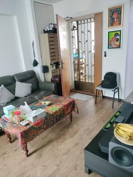 116A Jalan Tenteram, 116A Jalan Tenteram, Room Rental, 110 sqft, HDB Flat For Rent, by Pang Karen, 500245480 - Living Room - PropertyGuru.com.sg