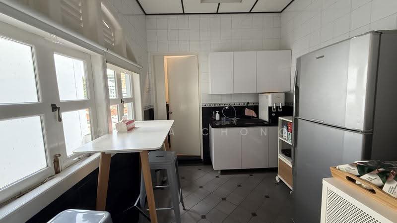 Neil Road, Neil Road, Chinatown / Tanjong Pagar, 1,000 sqft, Shop / Shophouse For Rent, by Diana Chong, 500245484 - Kitchen - CommercialGuru.com.sg