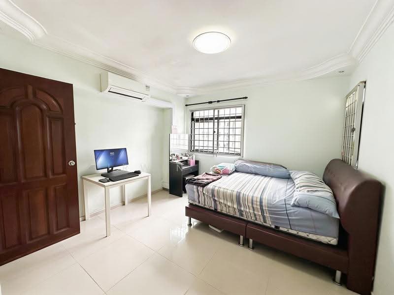 323C Sengkang East Way, 323C Sengkang East Way, Hougang / Punggol / Sengkang, 3 Bedrooms, 969 sqft, HDB Flat For Sale, by Irwin Chan, 500245491 - Bedroom - PropertyGuru.com.sg
