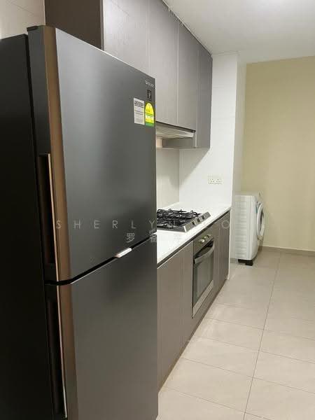 FLO Residence, Punggol Field Walk, Hougang / Punggol / Sengkang, 3 Bedrooms, 926 sqft, Condominium For Rent, by Sherlyn Loh 罗备渟, 500245492 - Kitchen - PropertyGuru.com.sg