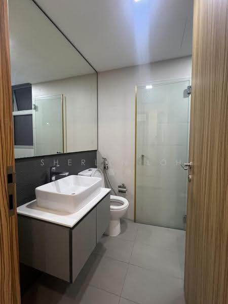 FLO Residence, Punggol Field Walk, Hougang / Punggol / Sengkang, 3 Bedrooms, 926 sqft, Condominium For Rent, by Sherlyn Loh 罗备渟, 500245492 - Bathroom - PropertyGuru.com.sg