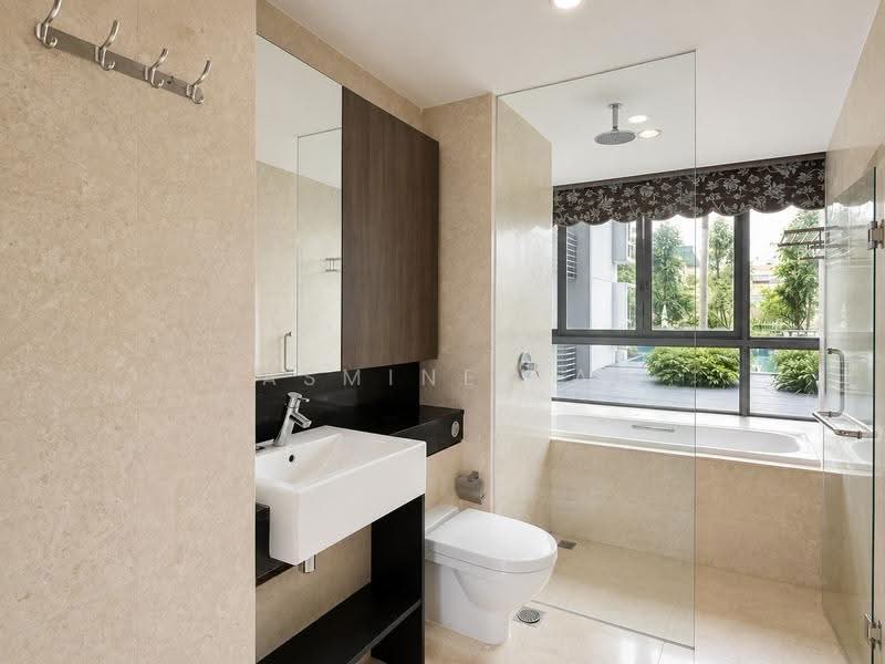 Dakota Residences, 38 Dakota Crescent, 4 Bedrooms, 1,830 sqft, Condominium For Sale, by Jasmine Tan, 500245500 - Master Bathroom - PropertyGuru.com.sg