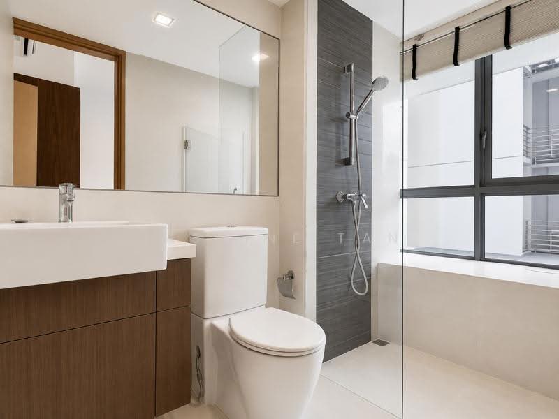Dakota Residences, 38 Dakota Crescent, 4 Bedrooms, 1,830 sqft, Condominium For Sale, by Jasmine Tan, 500245500 - Bathroom 2 - PropertyGuru.com.sg