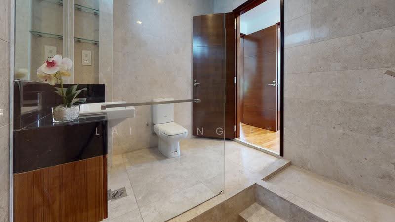 Cluster Bungalow House Near Katong Park MRT Station, Meyer Road, 5 Bedrooms, 6,400 sqft, Cluster House For Rent, by Lai Kong Fei, 500245504 - Bathroom - PropertyGuru.com.sg