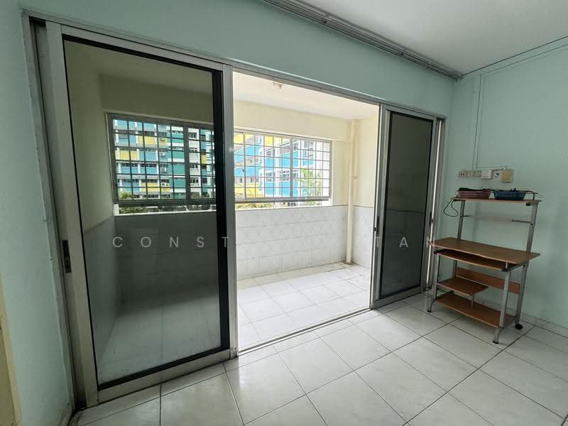 250 Choa Chu Kang Avenue 2, 250 Choa Chu Kang Avenue 2, 4 Bedrooms, 1,345 sqft, HDB Flat For Sale, by Constance Tan, 500245506 - Balcony - PropertyGuru.com.sg