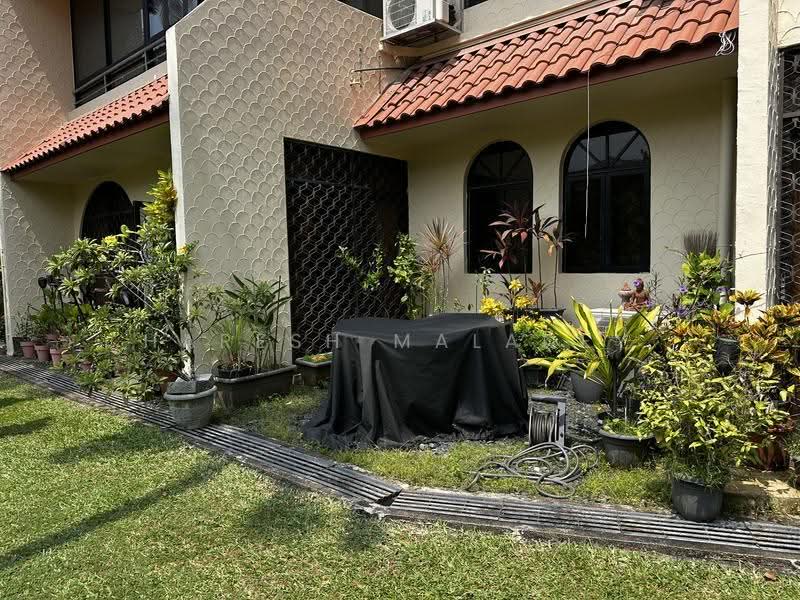 Spanish Village, 64 Farrer Road, 3 Bedrooms, 2,368 sqft, Condominium For Rent, by Haresh Malaney, 500245517 - Exterior - PropertyGuru.com.sg