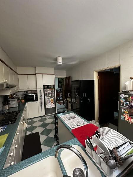 Spanish Village, 64 Farrer Road, 3 Bedrooms, 2,368 sqft, Condominium For Rent, by Haresh Malaney, 500245517 - Kitchen - PropertyGuru.com.sg