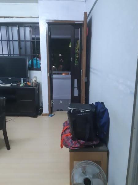 515 Bedok North Avenue 2, 515 Bedok North Avenue 2, 2 Bedrooms, 735 sqft, HDB Flat For Rent, by Raj ., 500245546 - Living Room - PropertyGuru.com.sg