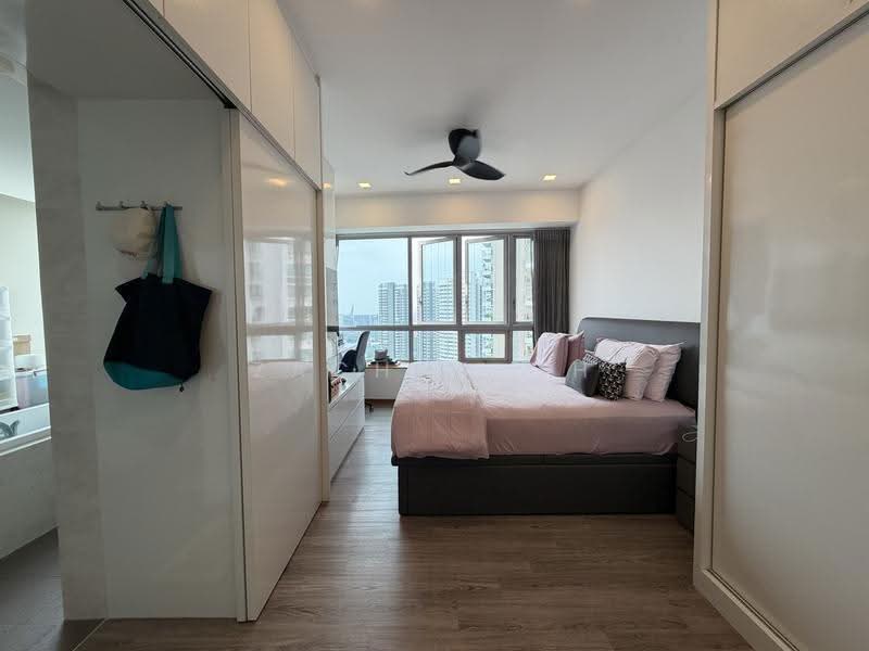 Twin Regency, 26 Kim Tian Road, 4 Bedrooms, 1,776 sqft, Condominium For Sale, by Zachar Oh, 500245564 - Bedroom - PropertyGuru.com.sg