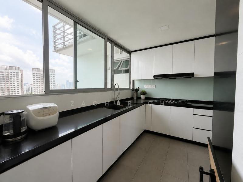 Twin Regency, 26 Kim Tian Road, 4 Bedrooms, 1,776 sqft, Condominium For Sale, by Zachar Oh, 500245564 - Kitchen - PropertyGuru.com.sg