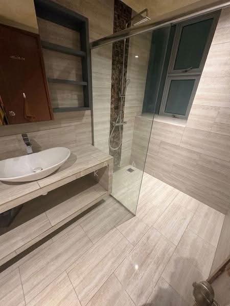 Park Green, 2 Rivervale Link, 3 Bedrooms, 1,356 sqft, Condominium For Sale, by Raja Sekhara, 500245569 - Bathroom - PropertyGuru.com.sg