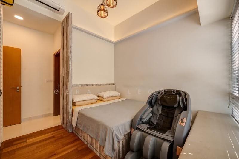 Coastal Breeze Residences, 10 Loyang Besar Close, Changi Airport / Changi Village, 3 Bedrooms, 1,173 sqft, Condominium For Sale, by Gerald Leong, 500245596 - Master Bedroom - PropertyGuru.com.sg