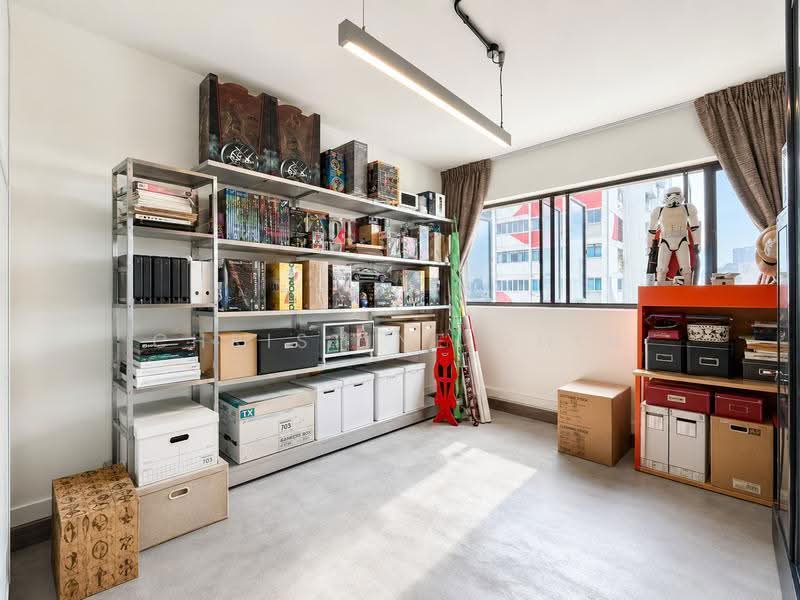 5 Room HDB Point Blk 118 sqm High Floor at 102 Jalan Dusun for Sale, , 3 Bedrooms, 1,270 sqft, HDB Flat For Sale, by Christine Chin, 500245607 - Study - PropertyGuru.com.sg