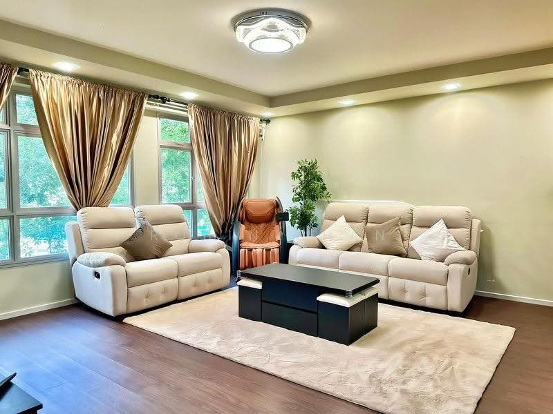 812A Choa Chu Kang Avenue 7, 812A Choa Chu Kang Avenue 7, 2 Bedrooms, 1,216 sqft, HDB Flat For Sale, by Robin Chan, 500245621 - PropertyGuru.com.sg