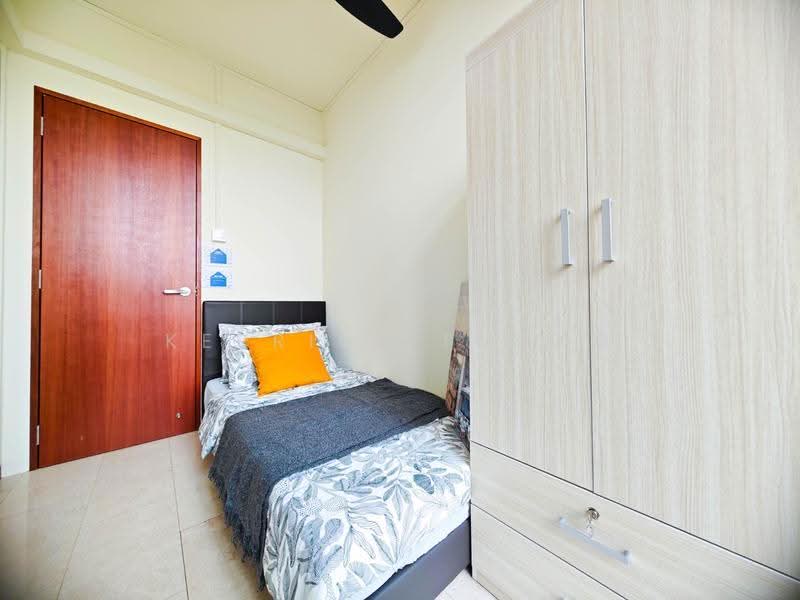 The Lakeshore, 31 Jurong West Street 41, Room Rental, 160 sqft, Condominium For Rent, by Kerrine Thong, 500245628 - PropertyGuru.com.sg