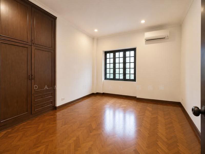 RARE DETACHABLE SEMI-D @ GOLDHILL GARDENS ESTATE✸1 KM OF ACS & SCGS✸NEAR MRT & BUS STOPS, Goldhill Avenue Barker Mount Rosie Chancery Gentle Gilstead Buckley Merlimau Dyson Tan Sim Boh Bo Seng Asimont Balmoral Stevens Robin Fernhill Lewis Margoliouth Trevose Berrima Harlyn Dalkeith Narooma Camborne Kheam Hock Merryn Tempua Unggas Bahasa, Newton / Novena, 4 Bedrooms, 3,000 sqft, Semi-Detached House For Sale, by Damian Tan 陈係赈, 500245629 - Interior - PropertyGuru.com.sg