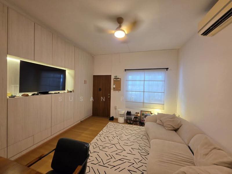 Up a Lazy Ground Floor, Tiong Bahru Walkup Apartment, 2 Bedrooms, 910 sqft, Walk-up Apartment For Rent, by Susan Prior, 500245632 - Living Room - PropertyGuru.com.sg
