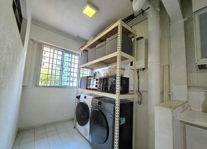 675 Choa Chu Kang Crescent, 675 Choa Chu Kang Crescent, Dairy Farm / Bukit Panjang / Choa Chu Kang, 3 Bedrooms, 1,119 sqft, HDB Flat For Sale, by Wayne Joseph Ong 王伟洋, 500245647 - Service Yard - PropertyGuru.com.sg