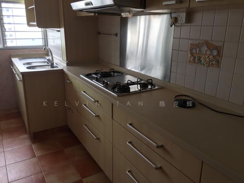 125 Bishan Street 12, 125 Bishan Street 12, 3 Bedrooms, 893 sqft, HDB Flat For Rent, by Kelvin Tan 陈克辉, 500245679 - Kitchen - PropertyGuru.com.sg