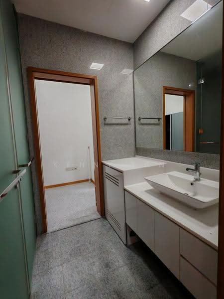 Watertown, 71 Punggol Central, 2 Bedrooms, 807 sqft, Condominium For Rent, by Kenny Tan, 500245700 - Bathroom - PropertyGuru.com.sg