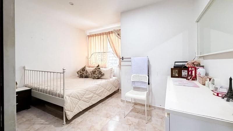 290G Bukit Batok Street 24, 290G 290G, Dairy Farm / Bukit Panjang / Choa Chu Kang, 3 Bedrooms, 1,076 sqft, HDB Flat For Sale, by Abdul Karim Farook, 500245701 - PropertyGuru.com.sg