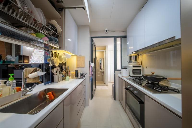 Wandervale, 367 Choa Chu Kang Avenue 3, Dairy Farm / Bukit Panjang / Choa Chu Kang, 3 Bedrooms, 1,130 sqft, Condominium For Sale, by Jerome Yap, 500245704 - Kitchen - PropertyGuru.com.sg