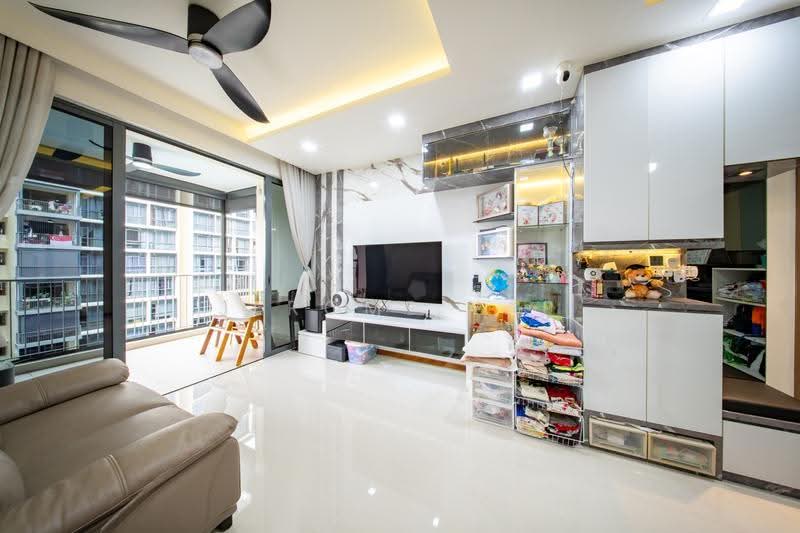 Wandervale, 367 Choa Chu Kang Avenue 3, Dairy Farm / Bukit Panjang / Choa Chu Kang, 3 Bedrooms, 1,130 sqft, Condominium For Sale, by Jerome Yap, 500245704 - Living Room - PropertyGuru.com.sg