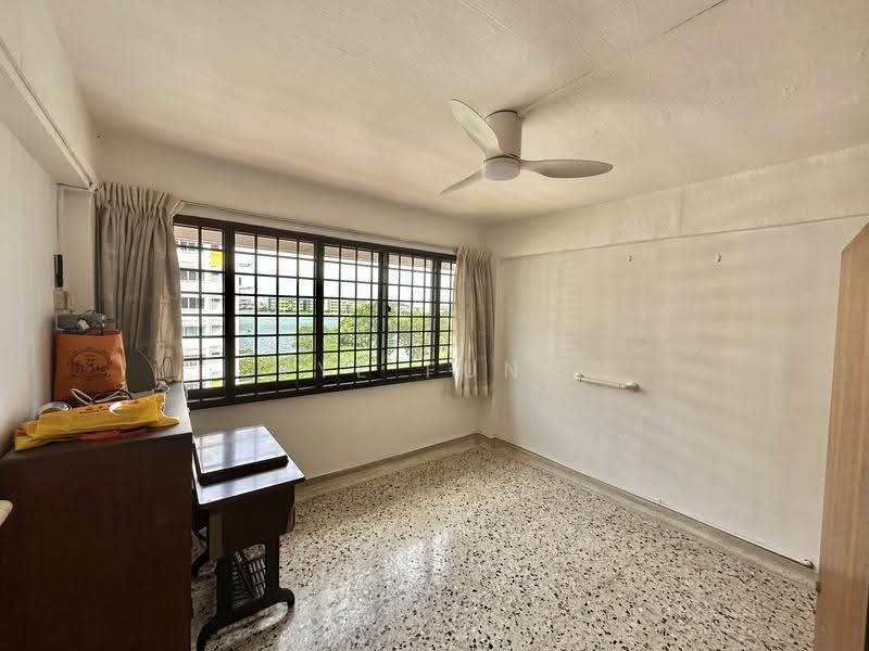 36 Teban Gardens Road, 36 Teban Gardens Road, 2 Bedrooms, 796 sqft, HDB Flat For Sale, by Kye Fung, 500245712 - Common Room - PropertyGuru.com.sg