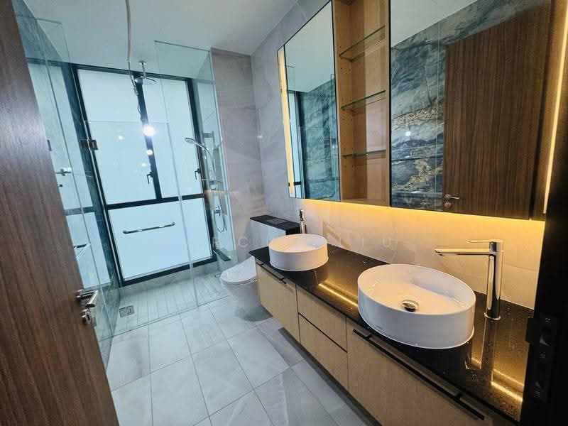 Belgravia Ace, Belgravia Drive, 5 Bedrooms, 3,929 sqft, Semi-Detached House For Sale, by Marcus Liu, 500245716 - Bathroom - PropertyGuru.com.sg