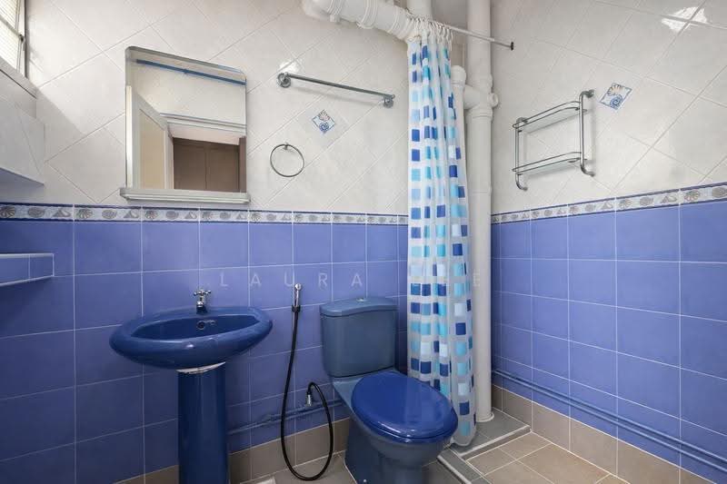 769 Pasir Ris Street 71, 769 Pasir Ris Street 71, Pasir Ris / Tampines, 3 Bedrooms, 1,346 sqft, HDB Flat For Sale, by Laura Lee, 500245719 - Common Bathroom - PropertyGuru.com.sg
