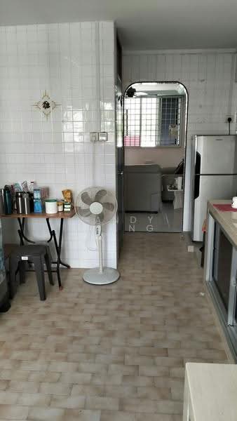 325 Ubi Avenue 1, 325 Ubi Avenue 1, 2 Bedrooms, 688 sqft, HDB Flat For Sale, by Mandy Huang, 500245731 - Kitchen - PropertyGuru.com.sg