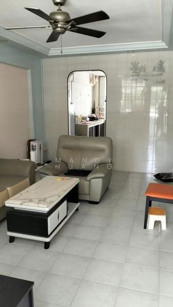 325 Ubi Avenue 1, 325 Ubi Avenue 1, 2 Bedrooms, 688 sqft, HDB Flat For Sale, by Mandy Huang, 500245731 - Living Room - PropertyGuru.com.sg