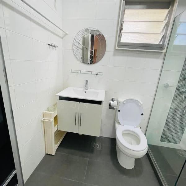 313B Sumang Link, 313B Sumang Link, 3 Bedrooms, 990 sqft, HDB Flat For Rent, by Jason Seah, 500245744 - Bathroom - PropertyGuru.com.sg