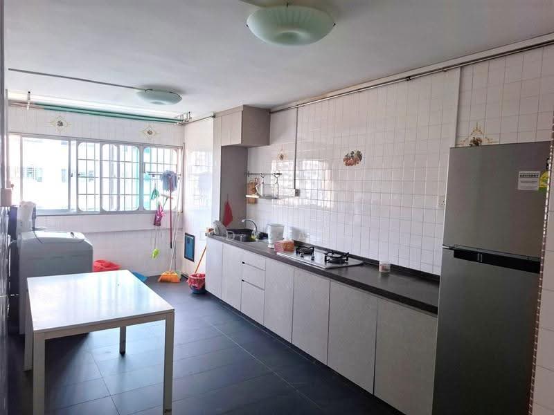 413 Hougang Avenue 10, 413 Hougang Avenue 10, Hougang / Punggol / Sengkang, 3 Bedrooms, 980 sqft, HDB Flat For Sale, by Eddy Ang, 500245751 - Kitchen - PropertyGuru.com.sg