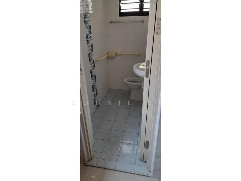 768 Yishun Avenue 3, 768 Yishun Avenue 3, Sembawang / Yishun, Room Rental, 120 sqft, HDB Flat For Rent, by Connie Su, 500245766 - Bathroom - PropertyGuru.com.sg