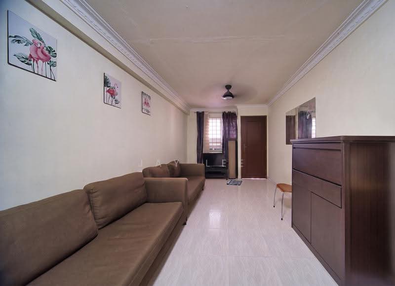 318 Bukit Batok Street 32, 318 Bukit Batok Street 32, 2 Bedrooms, 732 sqft, HDB Flat For Sale, by Jay Lee, 500245768 - Living Room - PropertyGuru.com.sg
