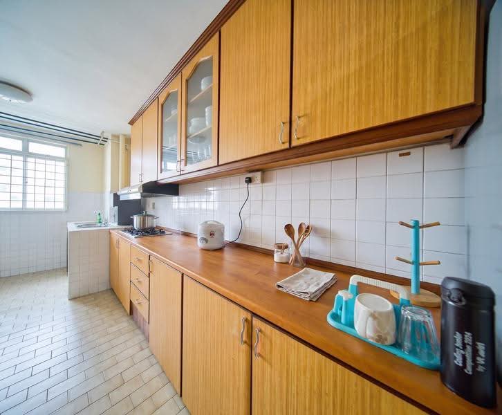 318 Bukit Batok Street 32, 318 Bukit Batok Street 32, 2 Bedrooms, 732 sqft, HDB Flat For Sale, by Jay Lee, 500245768 - Kitchen - PropertyGuru.com.sg