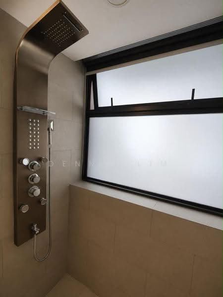 The Topiary, 19 Fernvale Lane, 3 Bedrooms, 1,044 sqft, Condominium For Sale, by Dennis Lim, 500245790 - Bathroom - PropertyGuru.com.sg