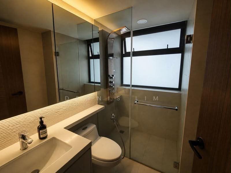 The Topiary, 19 Fernvale Lane, 3 Bedrooms, 1,044 sqft, Condominium For Sale, by Dennis Lim, 500245790 - Bathroom - PropertyGuru.com.sg